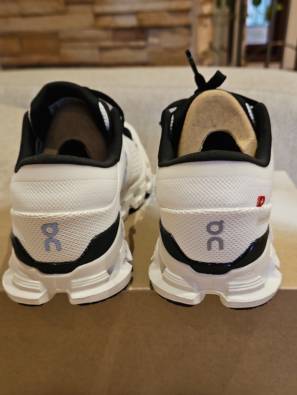 On Clouds Sneakers Cloud X Sz8 NIB - Picture 5 of 10